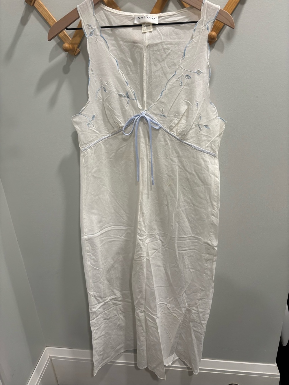 Vintage Natori White Chemise with Light Blue Embroidery